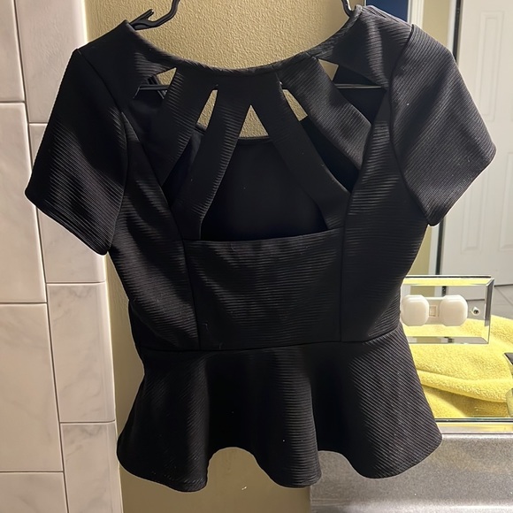 Black, medium, Guess, peplum top - Picture 2 of 5